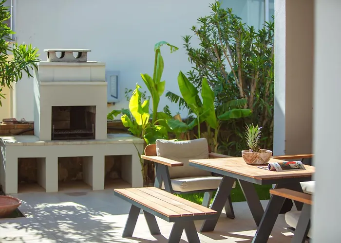 Lumar Homes - Valley Villa