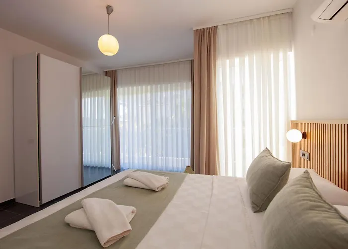 Lumar Homes - Valley Villa