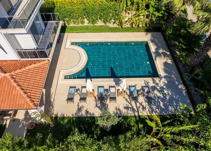Villa Lumar Homes - Valley *